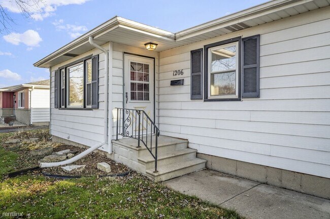 Building Photo - 3 br, 2 bath House - 1206 N William St