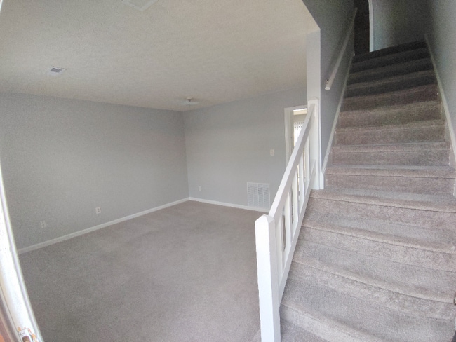 Building Photo - 22 Fonda Dr