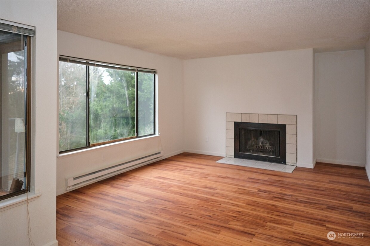 Primary Photo - 28641 16th Ave S
