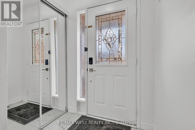 Photo du bâtiment - 3865 Allcroft Rd