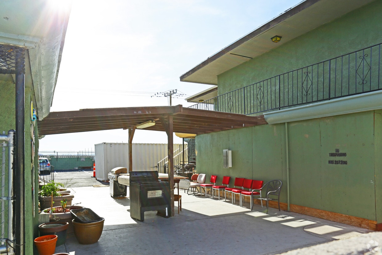 CASA Napolis - Krib Apartments