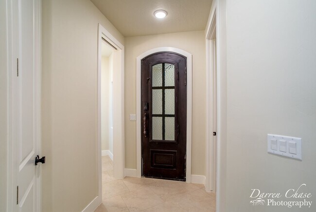 Foto del edificio - 4 bedroom, 2.5 bathroom townhome in Hurricane!