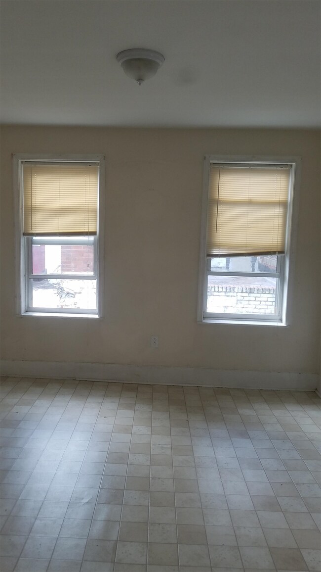 Building Photo - 2526 N 5th St