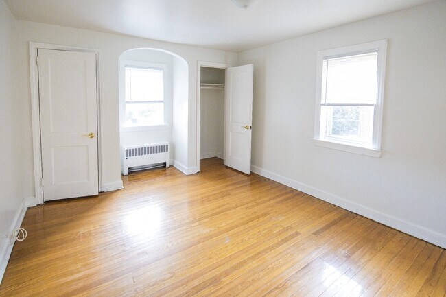 Bedroom 1 - 8 Trent Rd