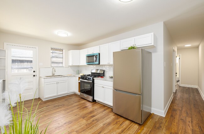 Building Photo - 2086 Harbert Ave