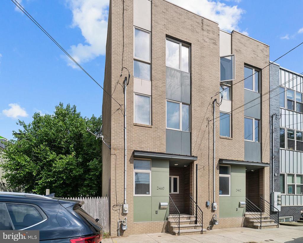 Primary Photo - 2460 Frankford Ave
