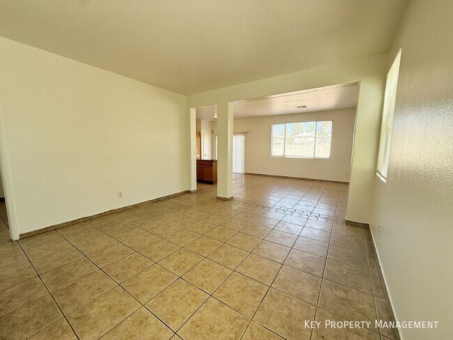 Foto del edificio - 5968 Hickory Nut Ave