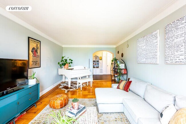 Foto del edificio - 645 E 26th St