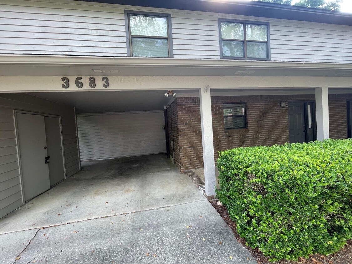 Foto principal - 3683 Donovan Dr