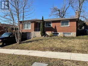 Building Photo - 166 Collings Ave