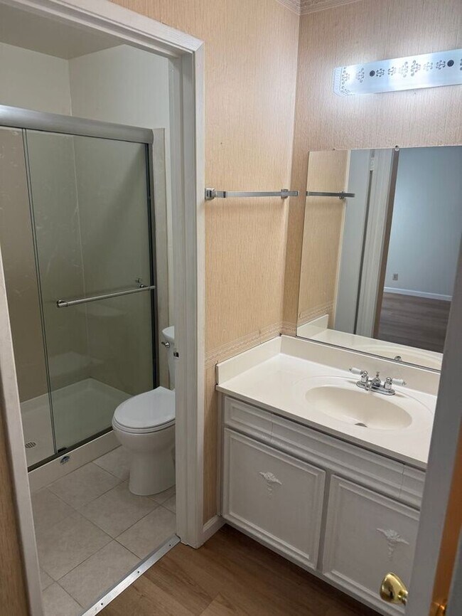 Foto del edificio - Beautiful 3 Bedroom 2 Bath Duplex in Castro Valley School District