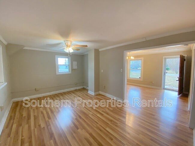 Building Photo - 2245 Chalmers Dr