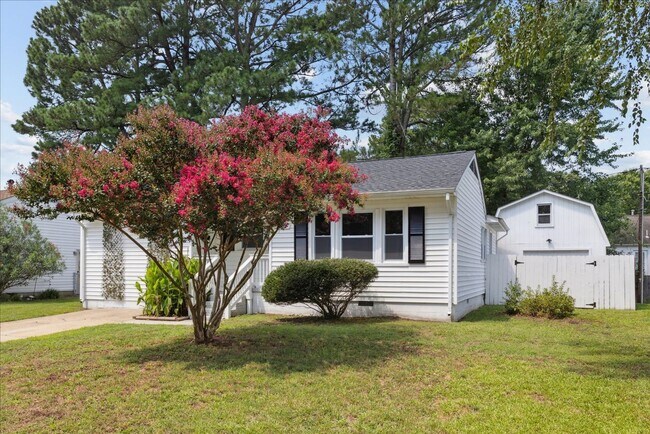 Building Photo - Hampton Home for Rent (4 bed/ 2 bath)