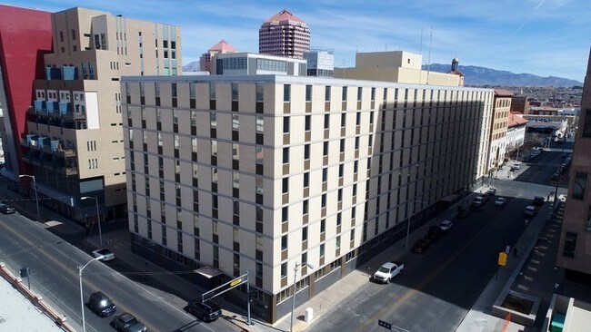 Building Photo - 517 Gold Ave SW