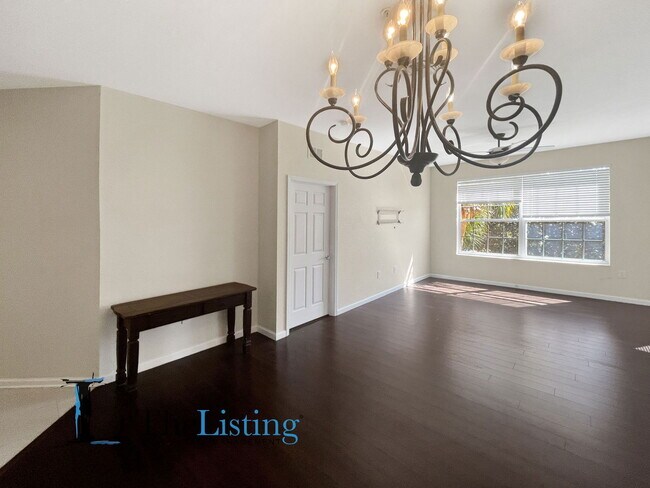 Building Photo - 8630 Buccilli Dr