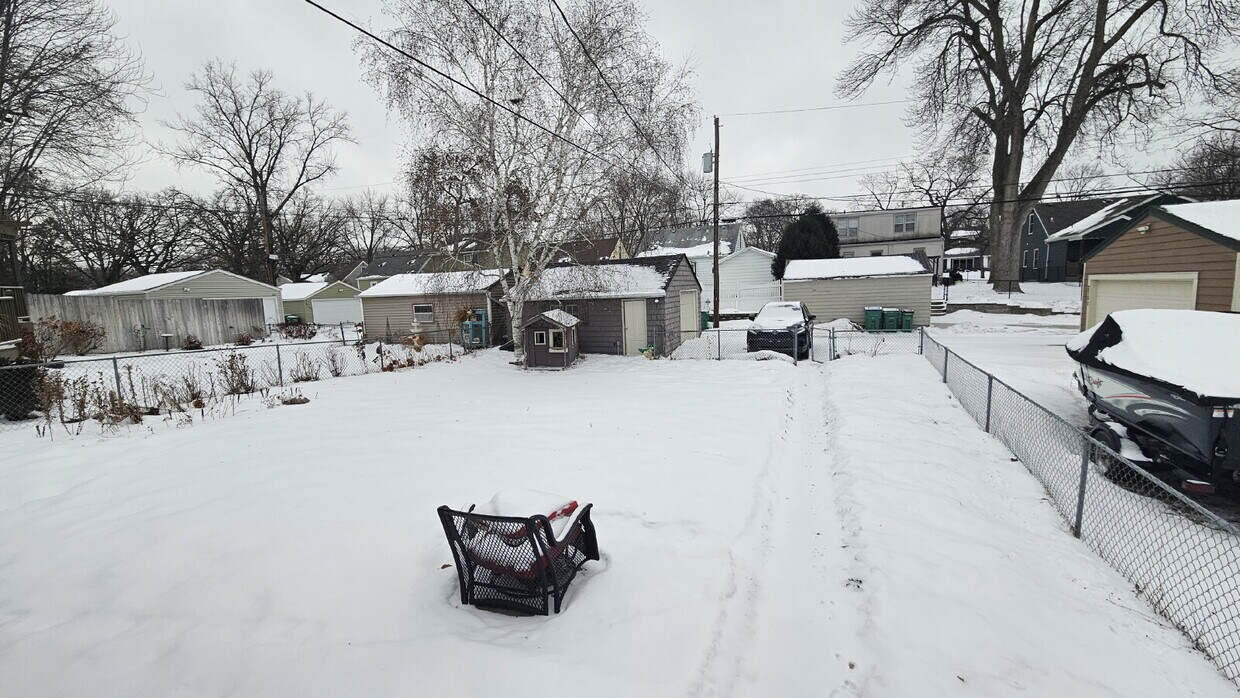 Foto del edificio - "Excellent 3-Bedroom Townhouse Retreat in St. Louis Park - 1359 Sq Ft of Comfort!"