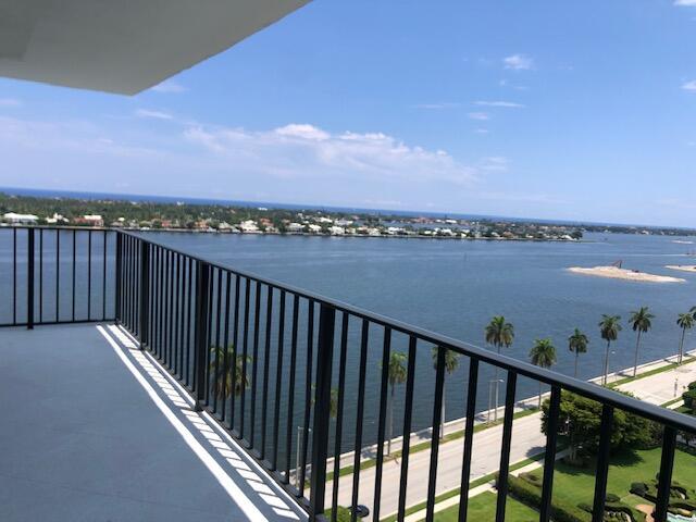 Building Photo - 1701 S Flagler Dr