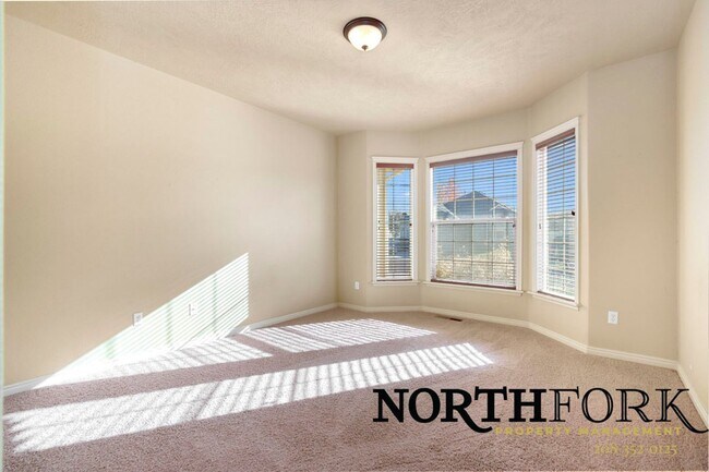 Foto del edificio - Low Maintenance Craftsman Home in Nampa