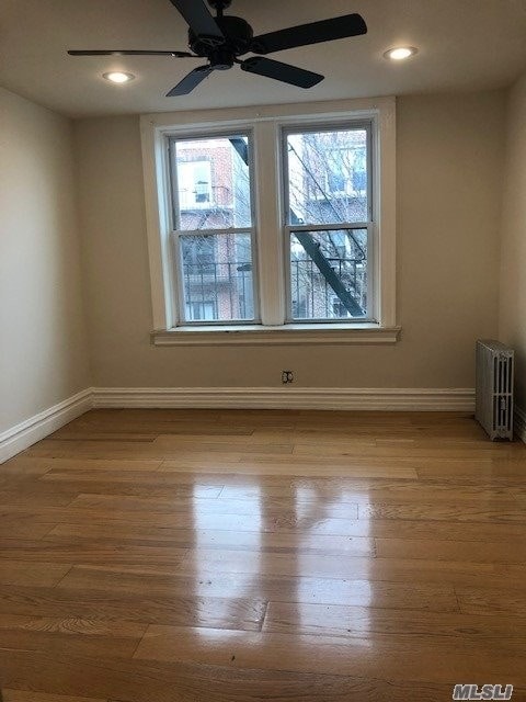 Primary Photo - 318 Schaefer St