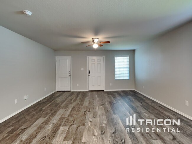 Building Photo - 5306 Everett Loop San Antonio TX