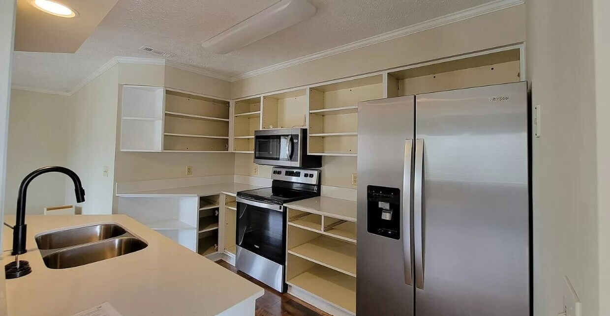 119 Longstreet Dr Unit 204, Wilmington, NC 28412 Apartments in