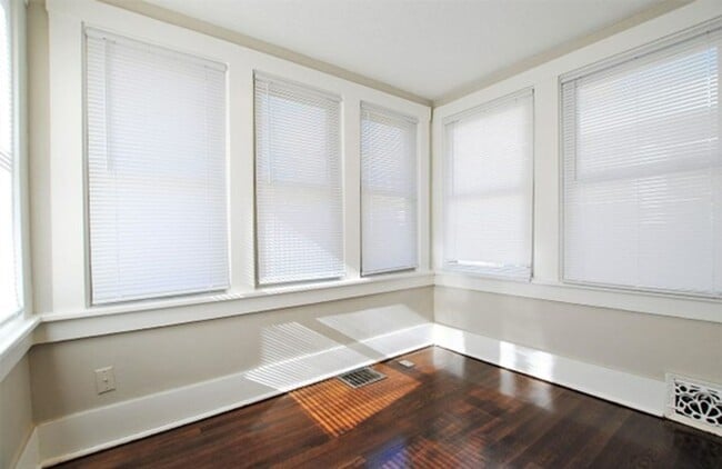 Photo - 114-116 38th St Apartment