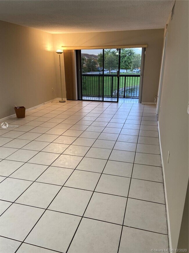 Foto del edificio - 10255 NW 9th St Cir