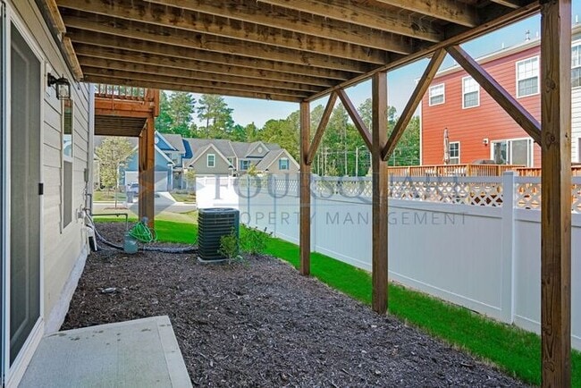 Building Photo - Spacious 3-Story Townhome with Bonus Suite & 2-Car Garage – In the Heart of RTP
