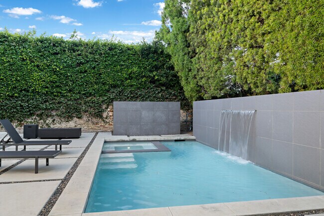 Foto del edificio - 201 Bedford Dr