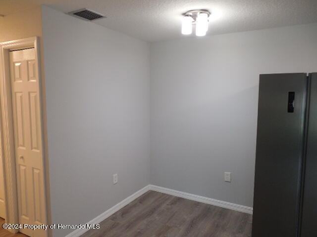 Building Photo - 6125 Chesham Dr
