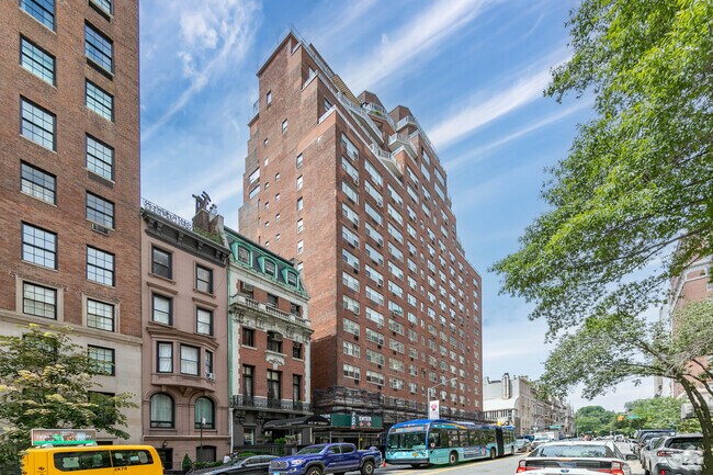 Building Photo - 50 E 79th St
