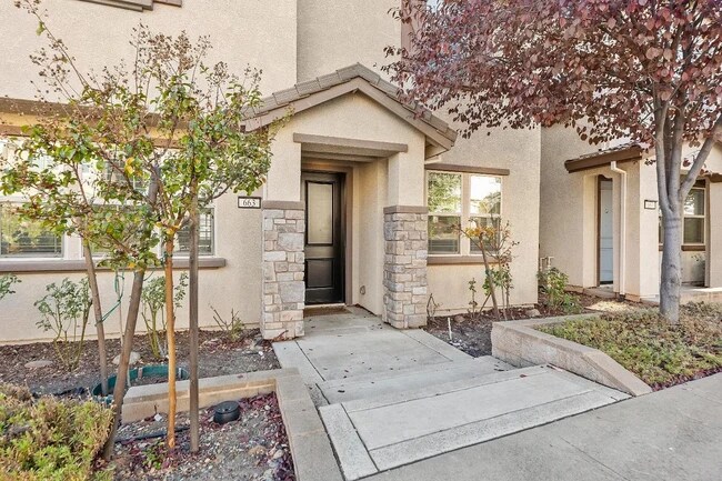 Foto del edificio - 663 Addison Ln