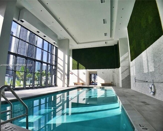 Foto del edificio - 1010 Brickell Ave