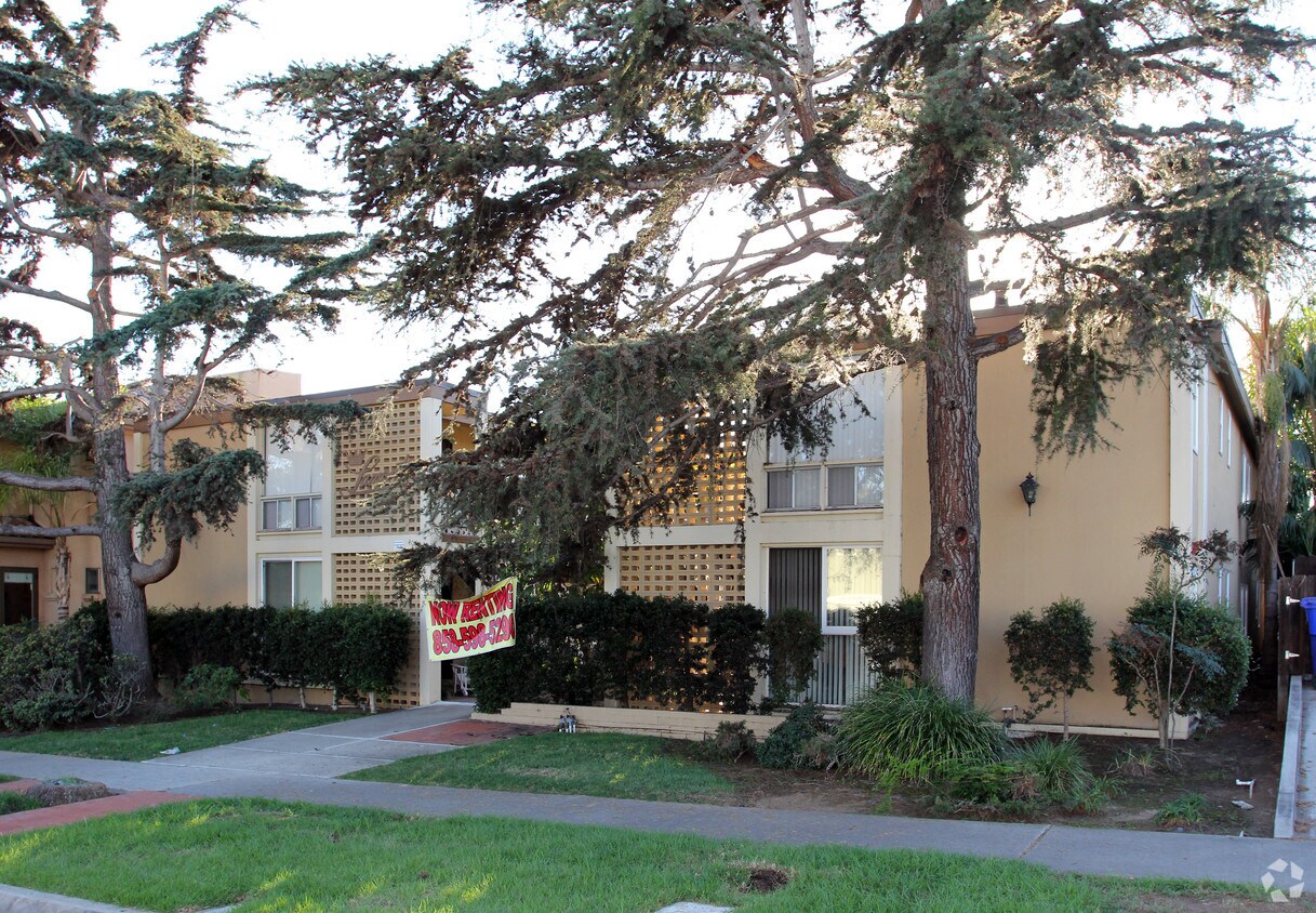 4080 Lamont St, San Diego, CA 92109 Apartments in San Diego, CA