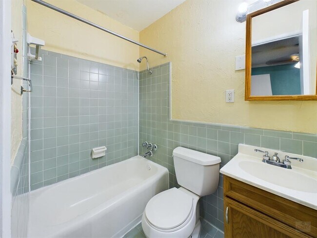 Foto del edificio - 803 W 28th St