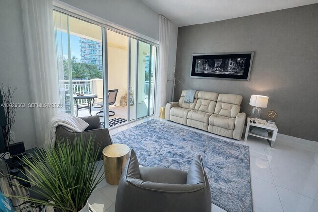 Foto del edificio - 250 Sunny Isles Blvd