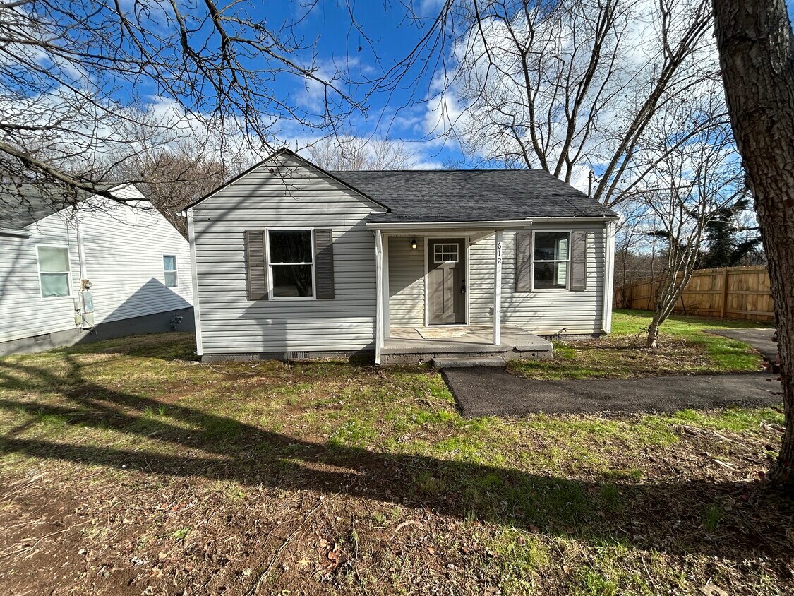 Foto principal - 612 Hillview Rd