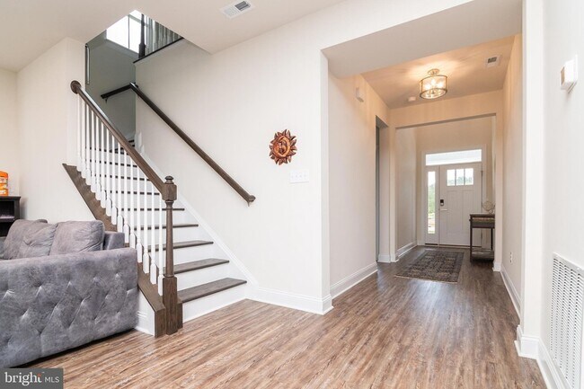 Foto del edificio - 23525 East Dr