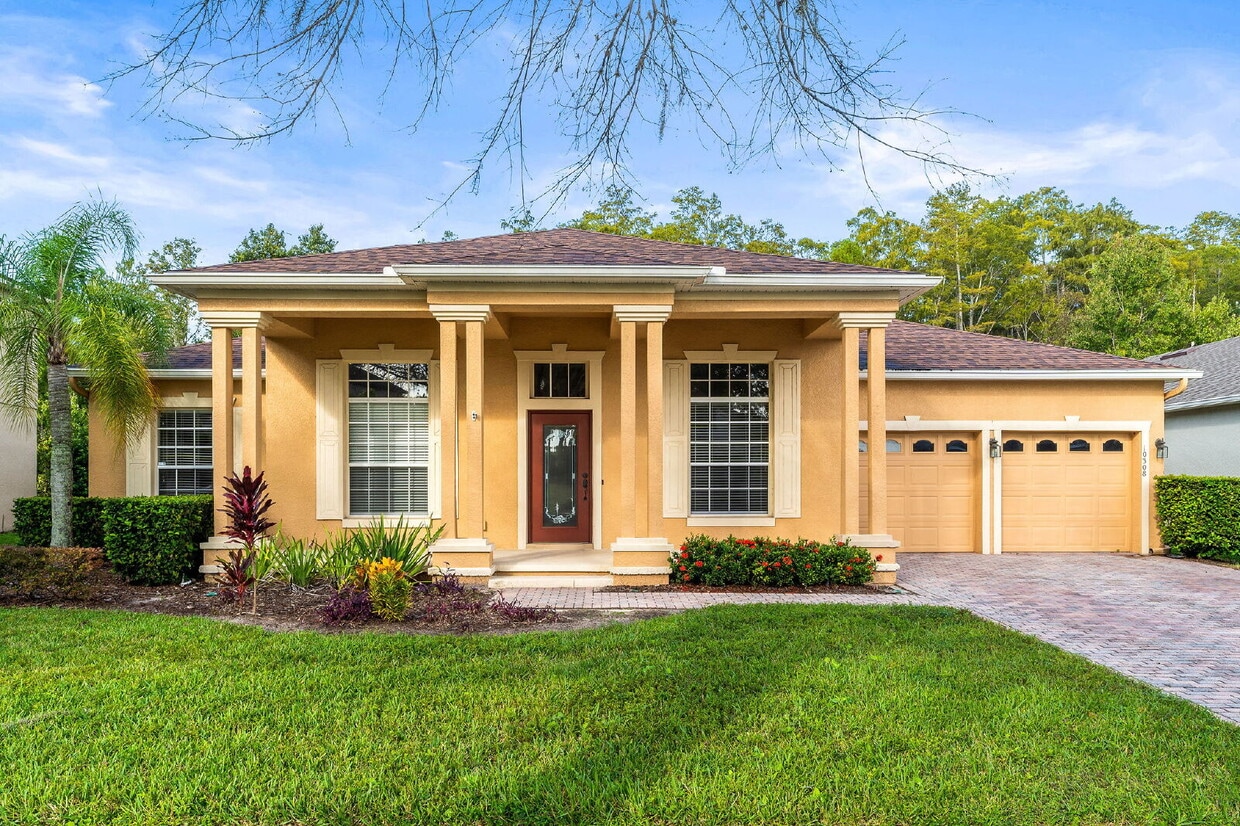 Spacious 4-Bedroom Pool Home with 3 Full B... - Spacious 4-Bedroom Pool Home with 3 Full B...