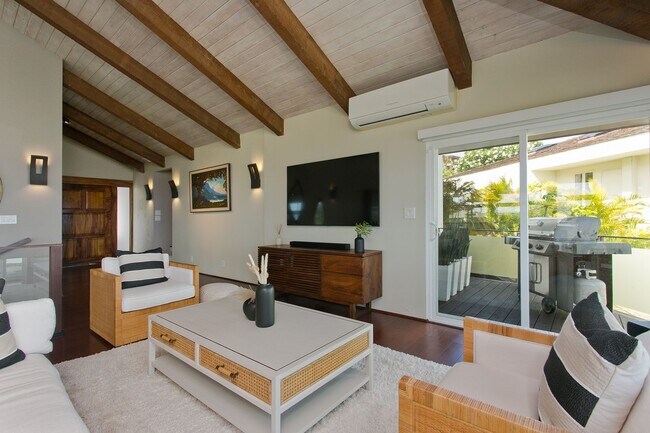 Foto del edificio - Elegant Oceanview Residence in Prestigious Hawaii Loa Ridge – 3 Bed / 3 Bath