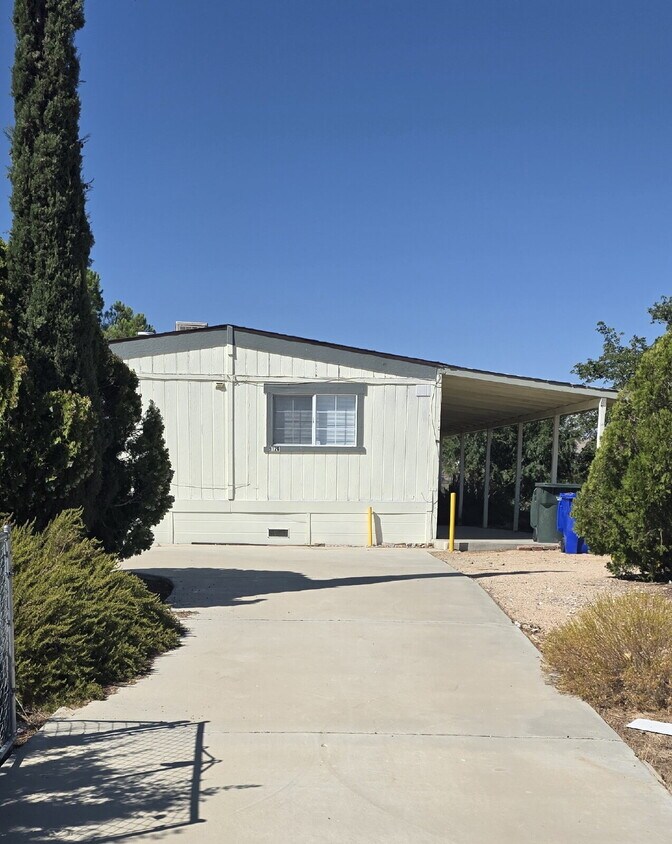 Foto principal - 9126 Milpas Dr