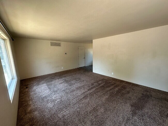 Foto del edificio - "Charming 2-Bedroom Oasis in Boise's Heart...
