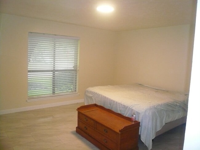 Foto del edificio - 2826 Green Fields Dr