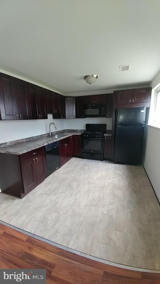 Building Photo - 907 Booker Dr