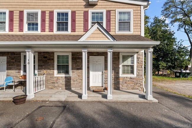 Building Photo - 10 Burnside Ave