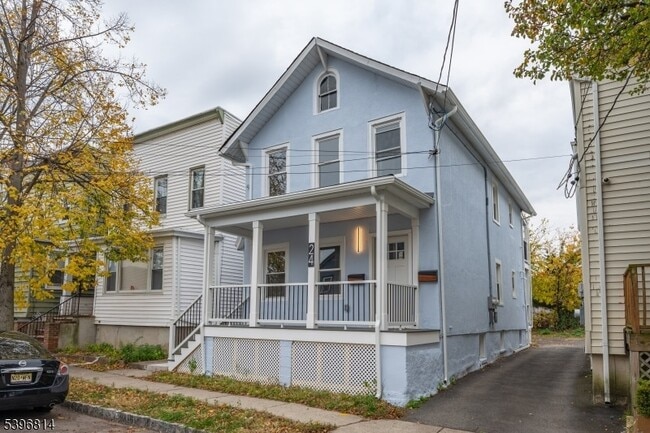 Photo - 24 Dean St Apartment