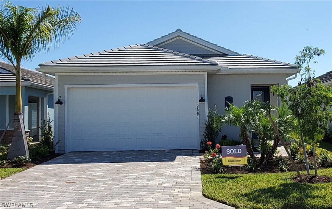 Foto principal - 28281 Seasons Tide Ave