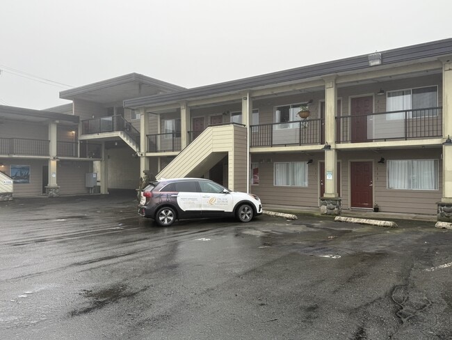 Building Photo - 1500 Dogwood St