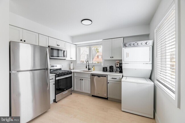 Foto del edificio - 3812 13th St N