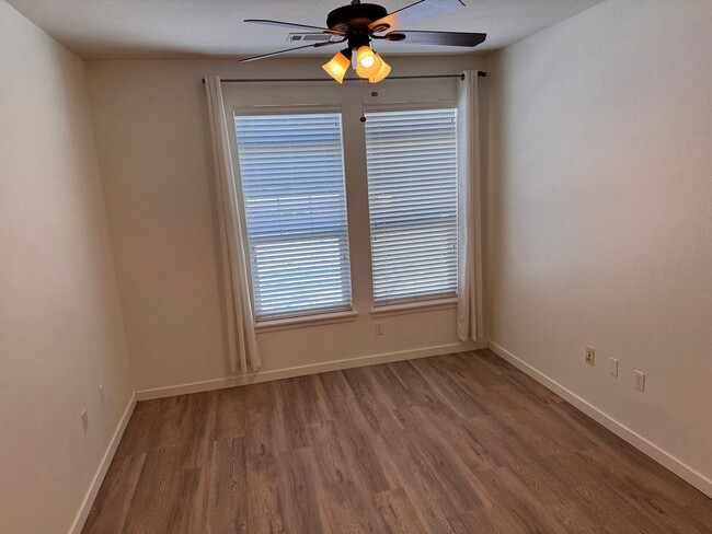 Foto del edificio - Spacious 1BR Condo in Broomfield